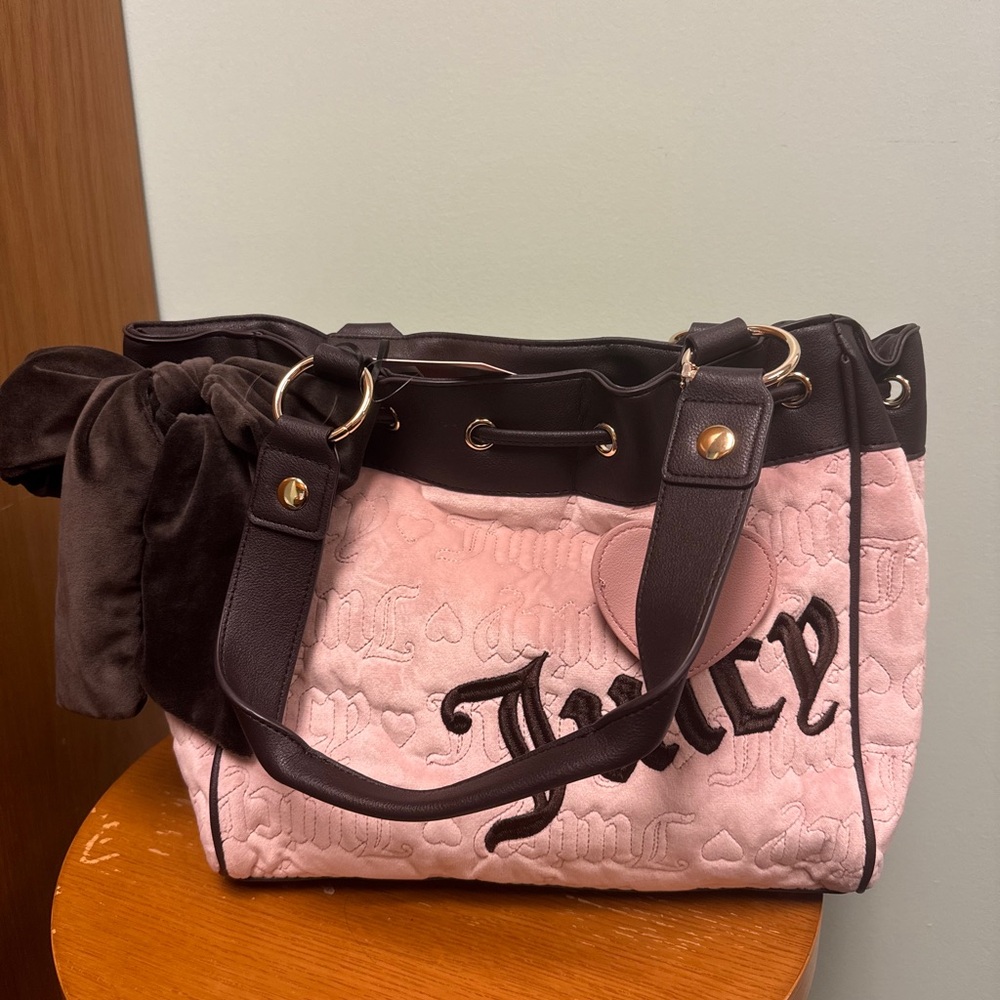 NWT Juicy Couture Pink and Black Daydreamer  Tote